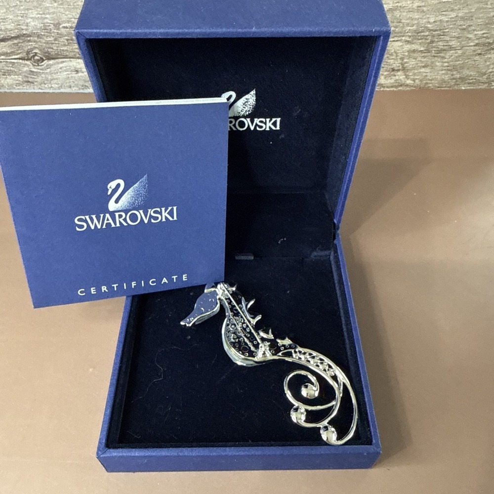 Swarovski Crystal Paradise Celaya Seahorse Brooch Waikiki Blue New w/COA & Box - Picture 5 of 5